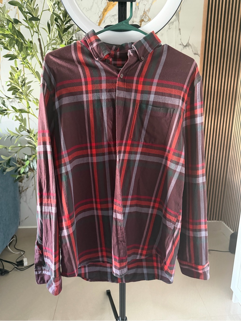 Express Men’s Plaid Button Down Shirt Burgundy Red Size M